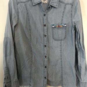 Billabong Light Blue Denim Jean Button-Down Shirt Australia Bead Pocket Youth S